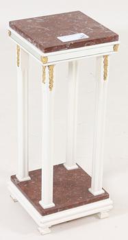 PIEDESTAL, empirestil, 1900-talets andra hälft.