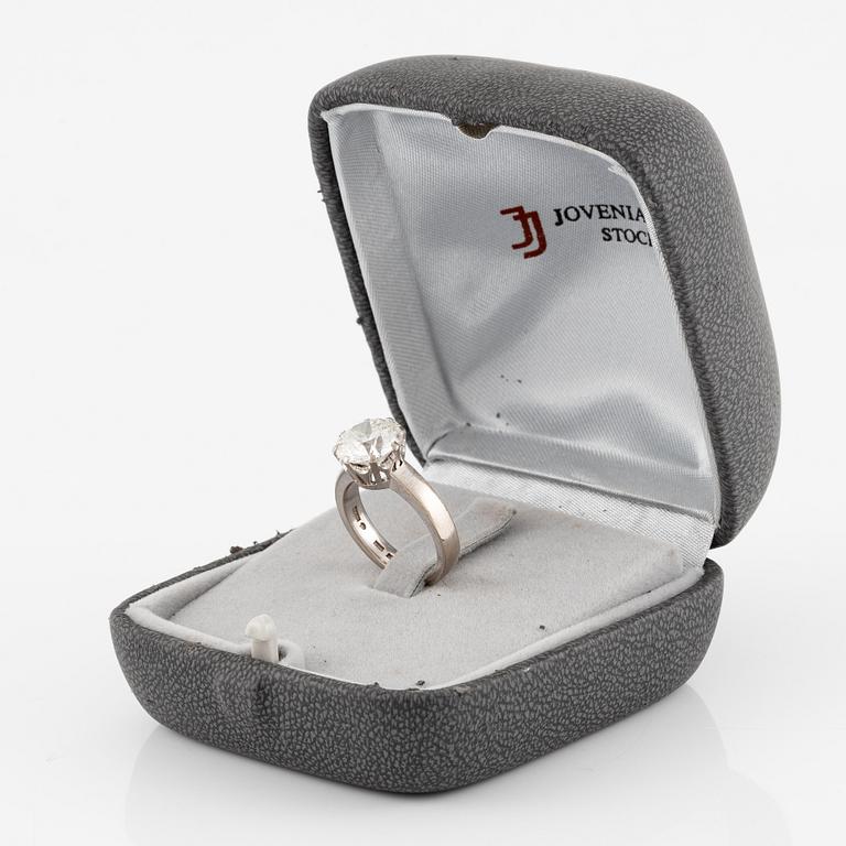 A ring in 18K white gold set with a round brilliant-cut diamond 3.62 ct H vs2.