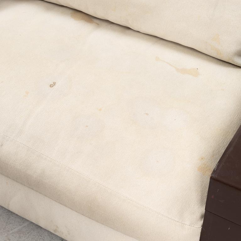 Antonio Citterio, a 'Groundpiece' modular sofa, Flexform, Italy.
