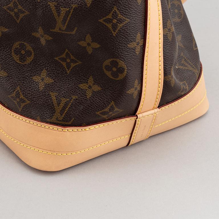 Louis Vuitton, a monogram canvas 'Noé' sholder bag.