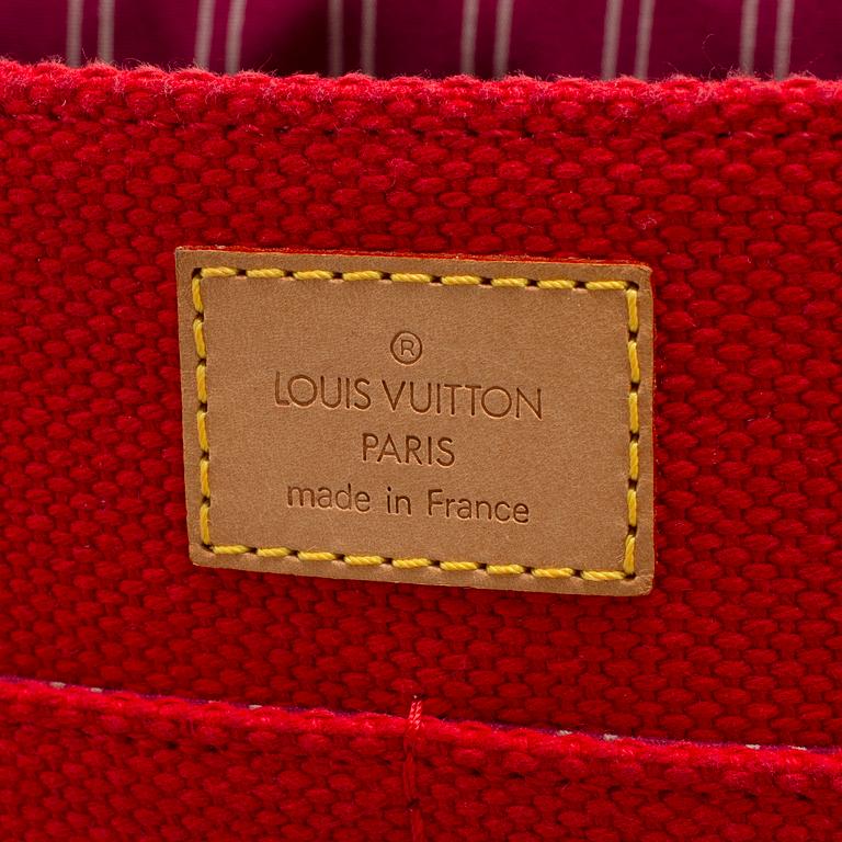 LOUIS VUITTON, a 'Antigua Besace PM' bag.