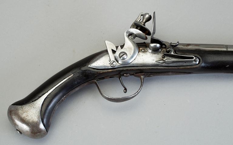 FLINTLÅSPISTOL, 1700-talets slut.