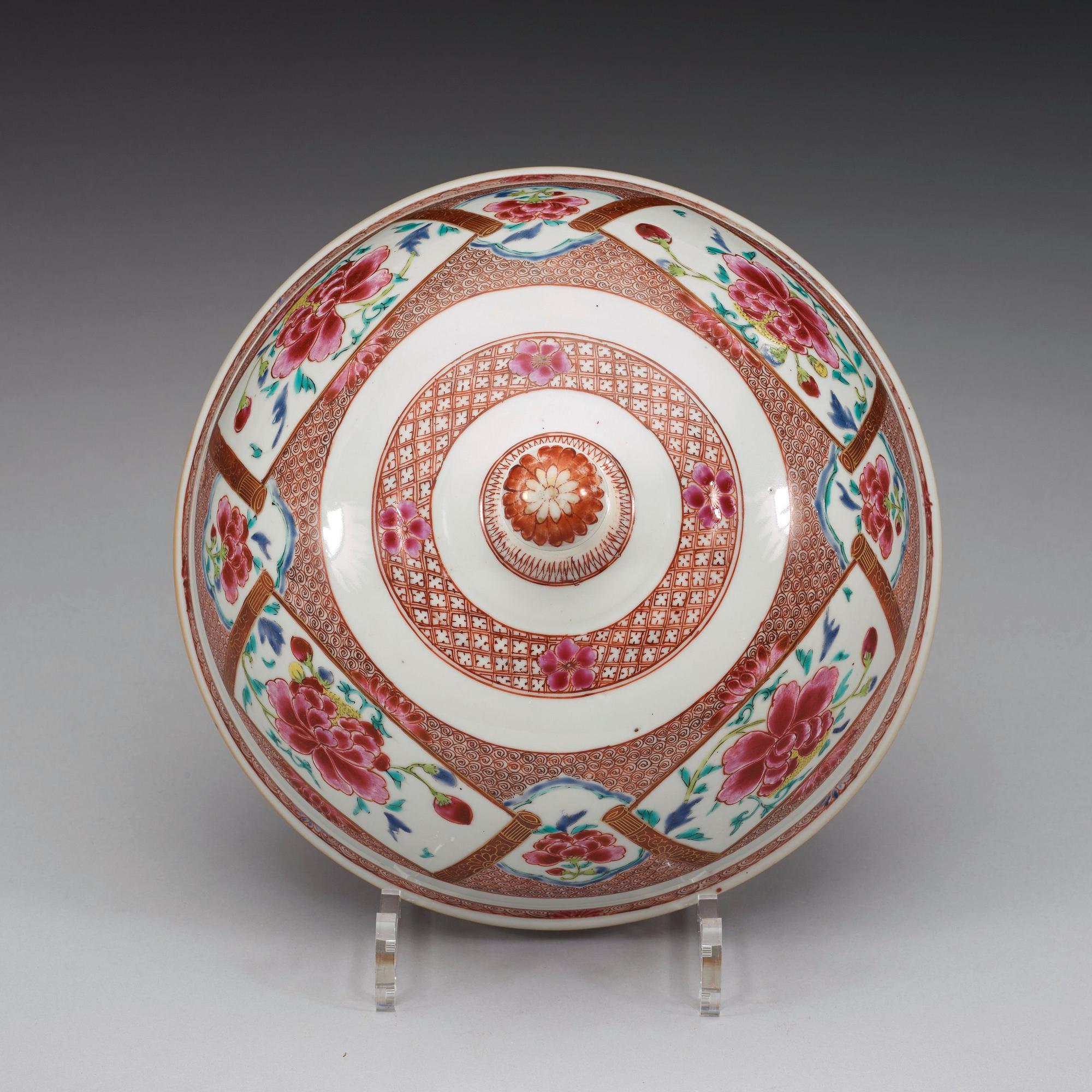 STEKHUV, kompaniporslin. Qingdynastin, Qianlong (1736-95).