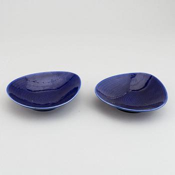 Hertha Bengtson. 44 pcs of the tableware "Blue fire" (Blå Eld) from Rörstrand.