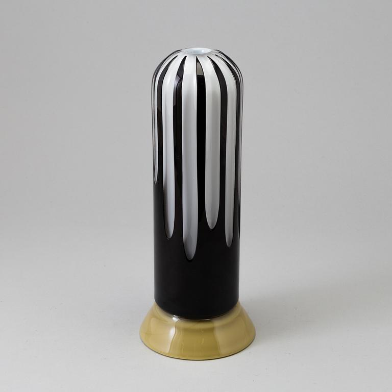 A Matz Borgström glass vase / sculpture from Orrefor Gallery dated -88.