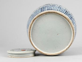 INGEFÄRSKRUS, porslin, sen Qing-dynasti 1800-talets slut.