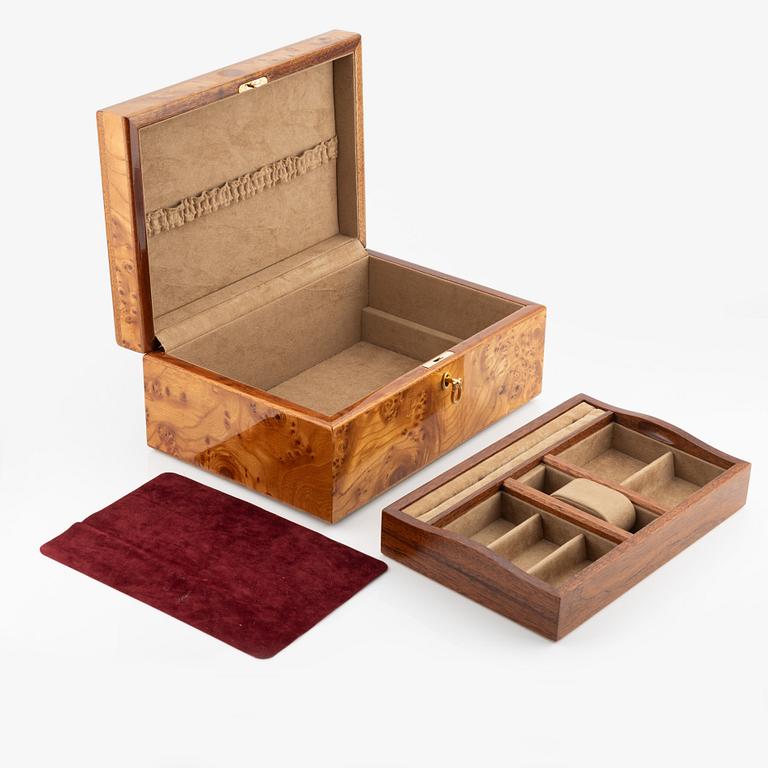 Jewellery box, with wood, Agresti, Italy.