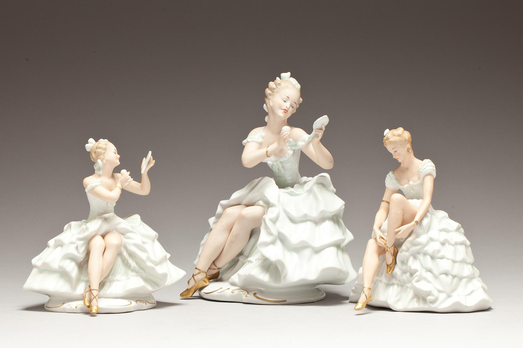 FIGURINER, 3 st, porslin. Wallendorf, 1900-talets andra hälft.