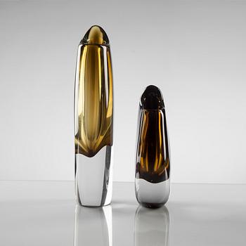 VAS, 2 st, glas, Gunnar Nylund, 'Shark Tooth', Strömbergshyttan, 1950-60-tal.