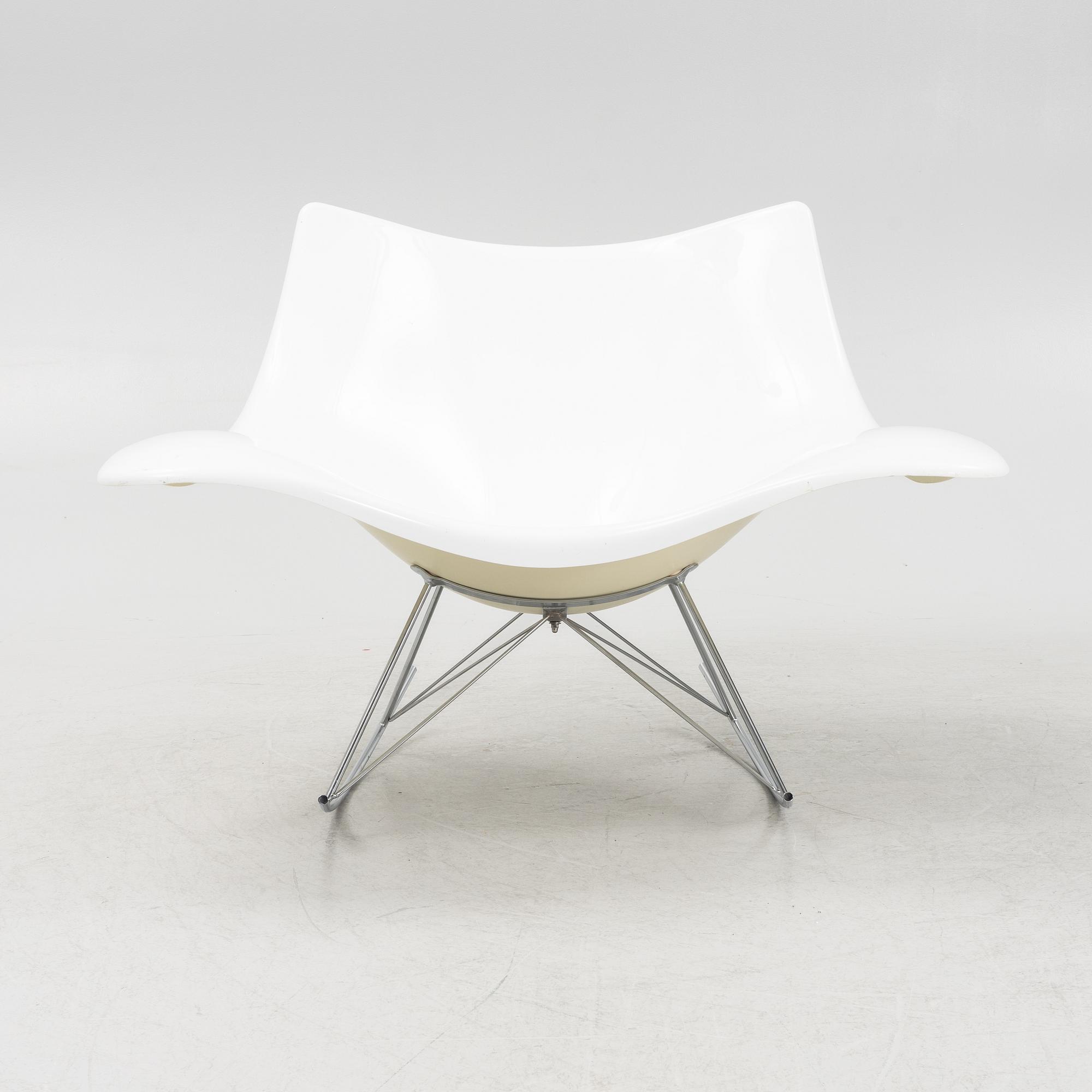 Thomas Pedersen, gungstol, 'Stingray', Fredericia Furniture, modellen formgiven 2002.