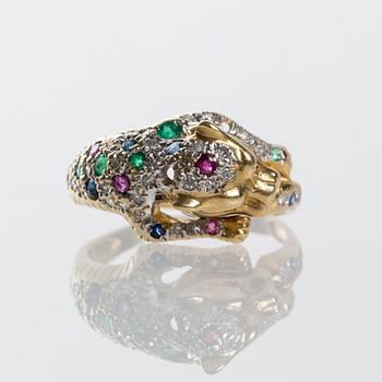 RING, 18K guld med diamanter, safirer samt smaragder.