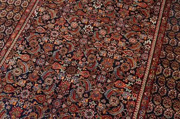 A Mahal 'Triclinium' carpet, West Persia, c. 548 x 253 cm.