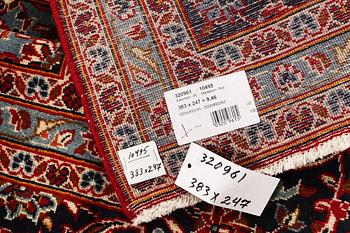 Matta, Keshan, ca. 383 x 247 cm.