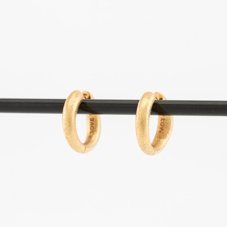 Ole Lynggaard, earrings a pair "Love Collection" 18K gold, design Charlotte Lynggaard.