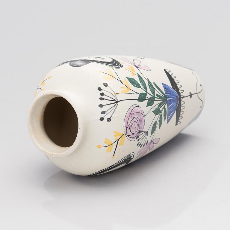 LAILA ZINK, CERAMIC VASE. Signed LZ. Kupittaan Savi, Made in Finland. 1960s.