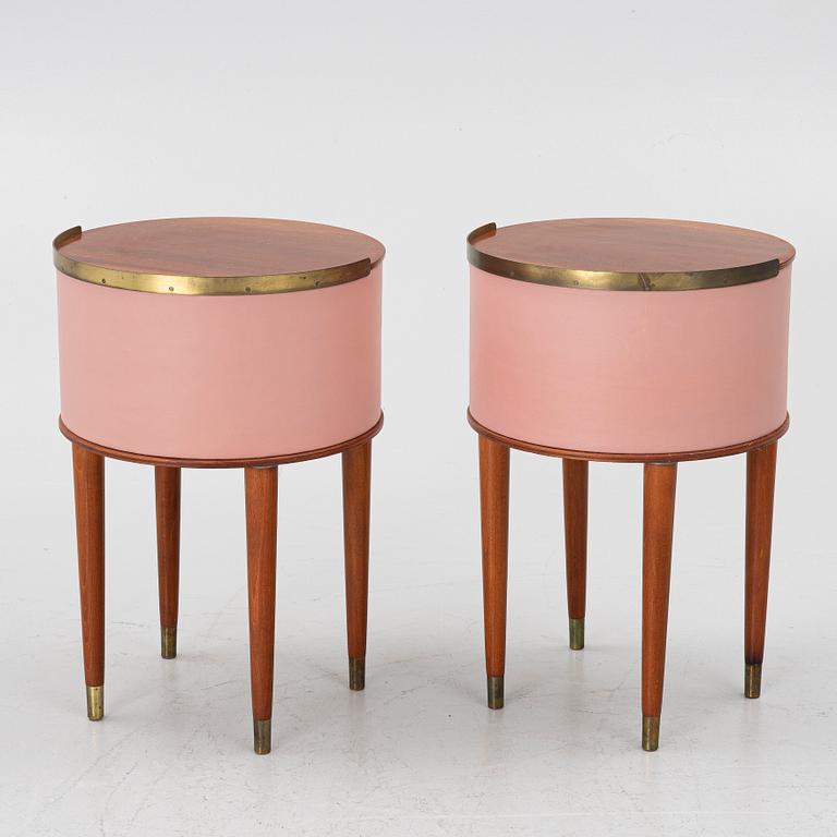 A pair of bedside tables, a pair, Halvdan Petterssons Möbelfabrik, Tibro, mid-20th century.