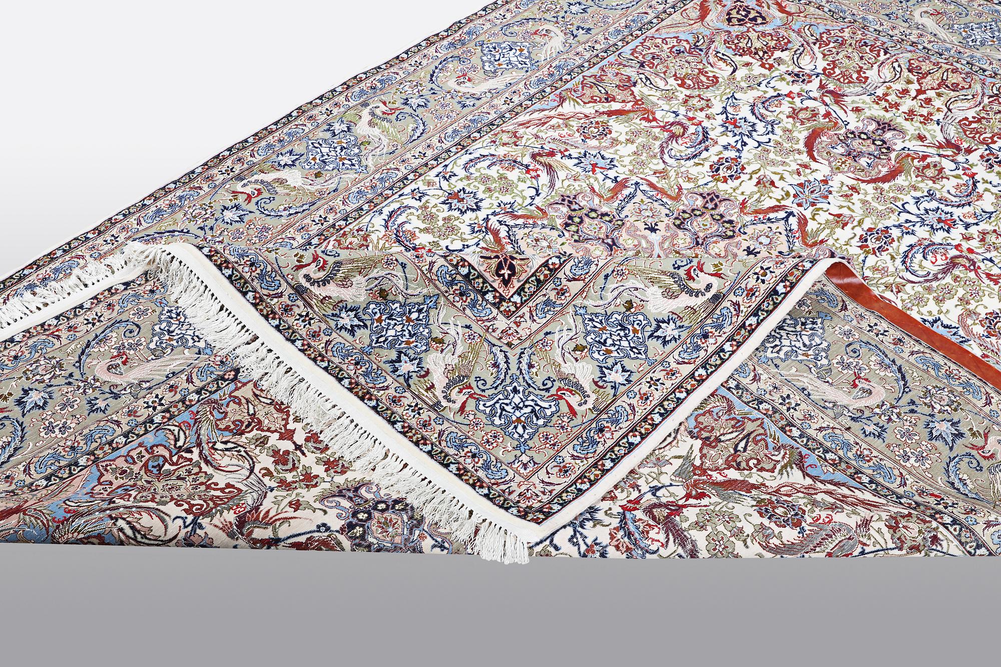 A carpet, Old Esfahan, part silk, ca 308 x 202 cm.