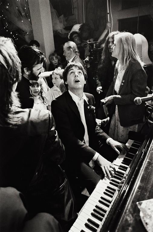 Terry O'Neill, "Paul McCartney At Ringo Starr's Wedding", 1981.