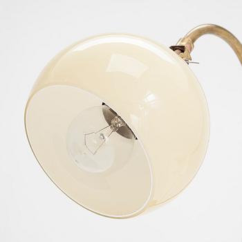 A model 61040 Idman table lamp, mid-20th century.