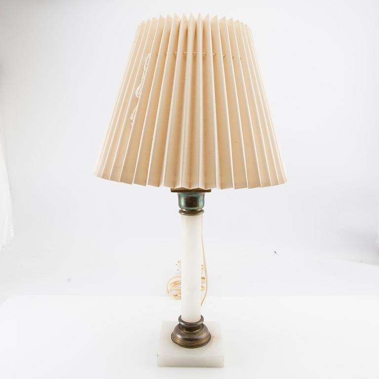 Bordslampa, empire-stil 1900-talets första hälft.