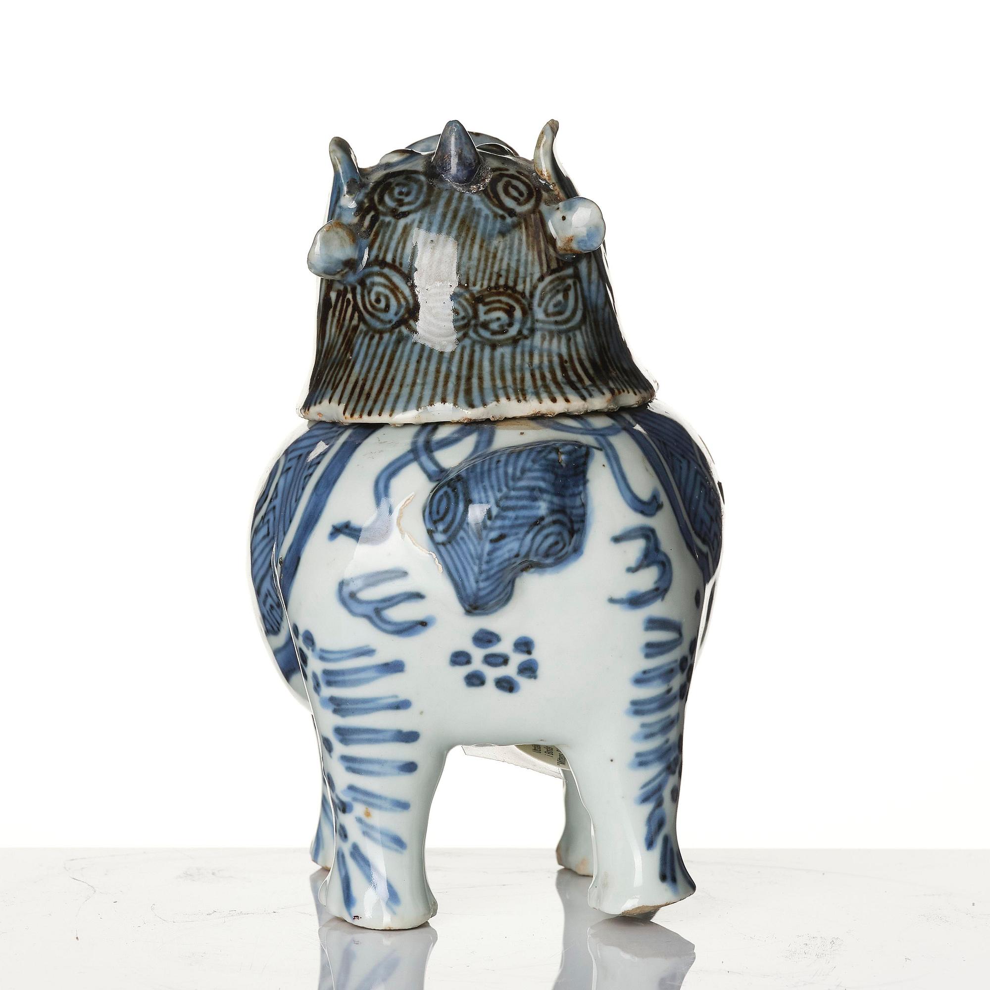 A blue and white buddhist lion 'Luduan' censer, Ming dynasty, Wanli (1572-1620).