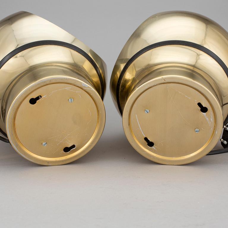 VÄGGLAMPOR, ett par, "Typ Klot 3 ", Hemi, 1900-talets andra hälft.