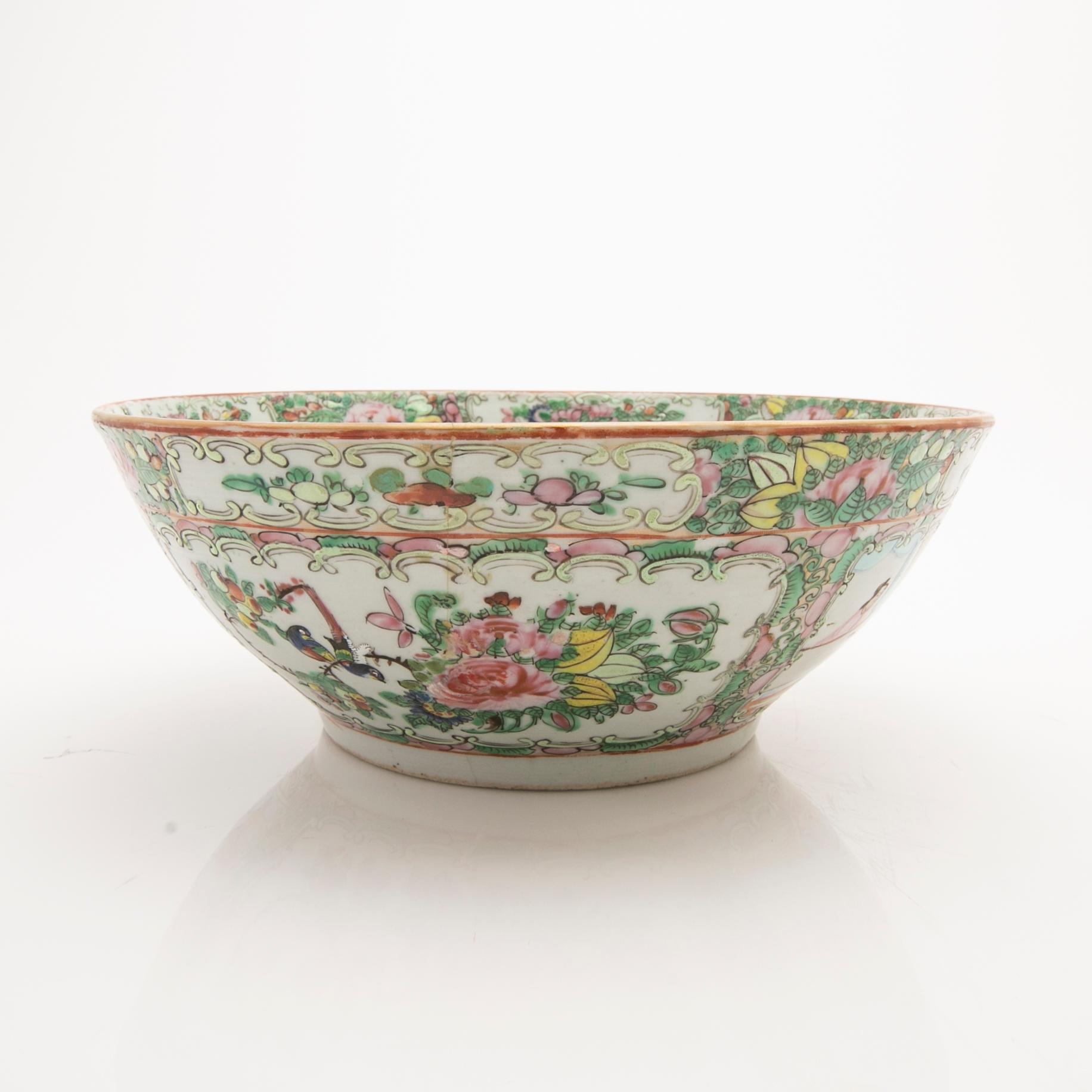 Bowl and cover urn, China, Canton, 18th/20th century.