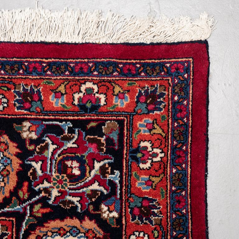 Matto, Old Mashad, ca 391 x 306 cm.