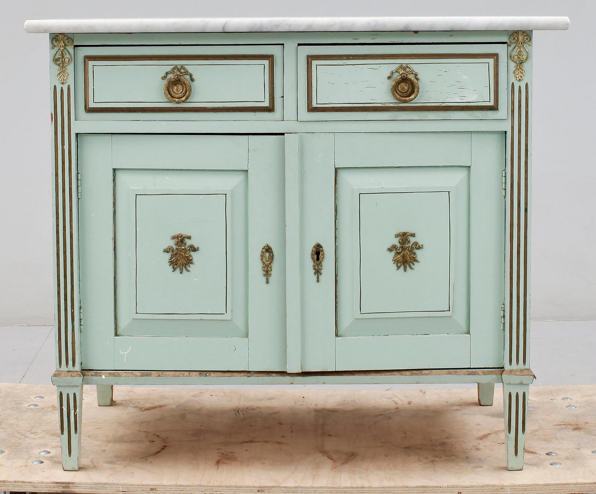 TOALETTSKÅP, Ny Louis XVI-stil, 1900-talets början.