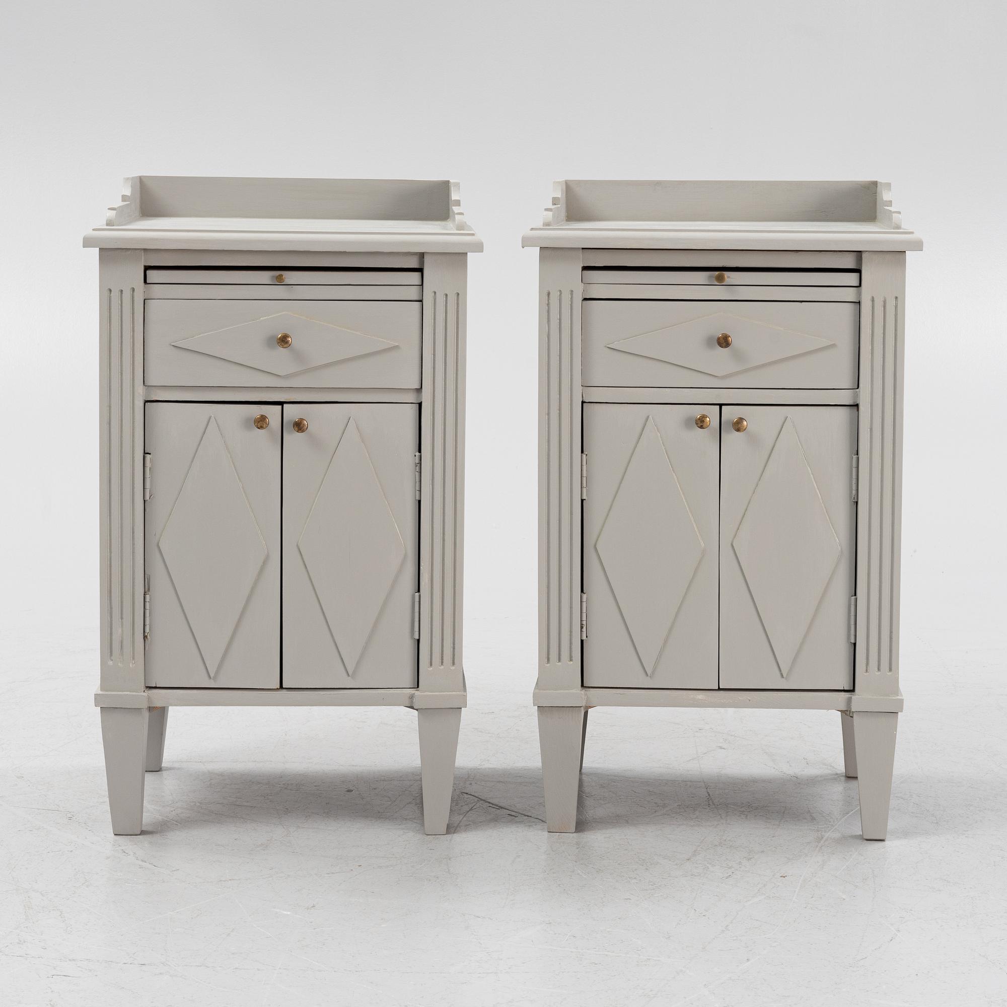 Sängbord, ett par, Gustaviansk stil, 1900-tal.