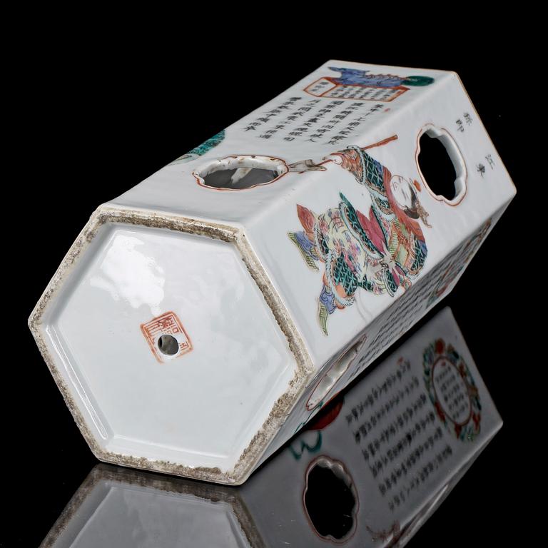 PERUKVAS, porslin, 1900-tal.