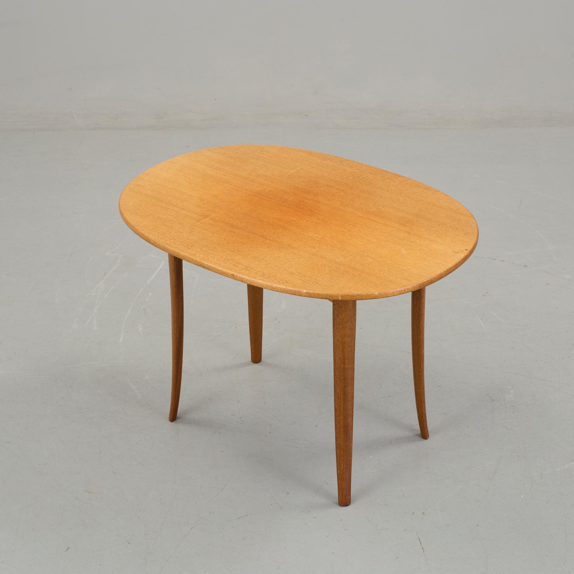 CARL MALMSTEN, bord, "Ovalen", 1900-talets andra hälft.