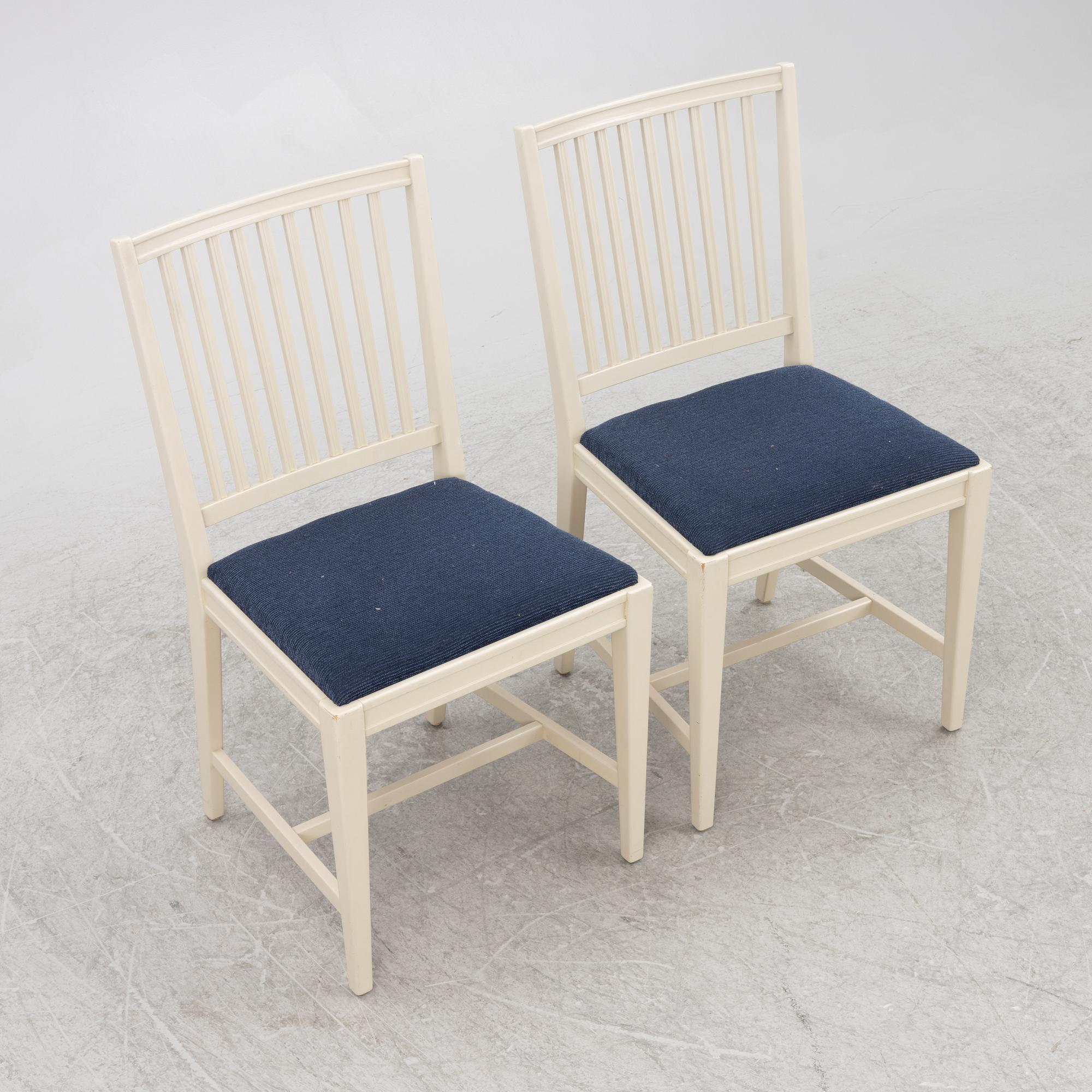 Svante Skogh, a 'Vindö' dining table and four chairs, Balders snickeri, Vaggeryd, second half of the 20th century.