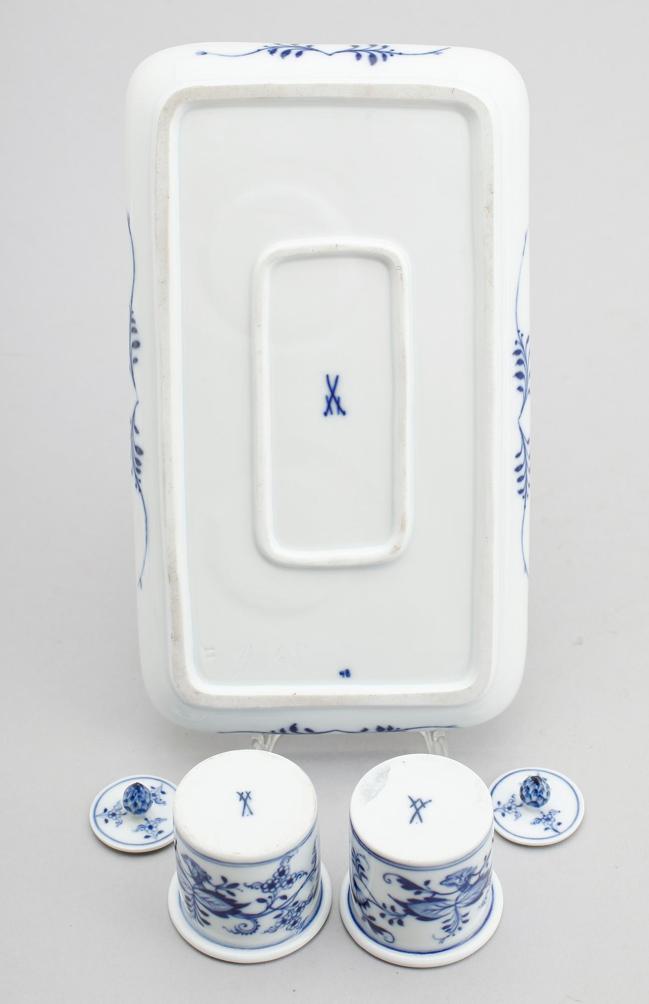 SKRIVSTÄLL, porslin, Meissen, 1900-talets mitt.