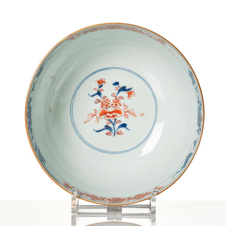 Skål, porslin. Qingdynastin, Kangxi (1662-1722).