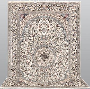 A part silk Nain rug, so-called 6LAA, approx. 298 x 195 cm.