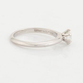 Tiffany & Co. Ring platina med briljantslipad diamant 0,38 ct.