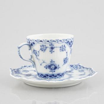 13 half lace "Musselmalet" porcelain coffee cups with saucers, Royal Copenhagen, Denmark.