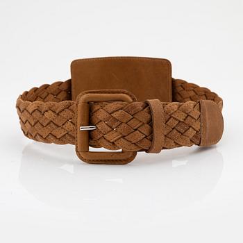 Chloé, a braided leather belt, size 75.