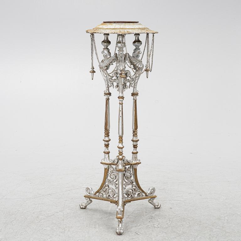 Pedestal, around the year 1900.