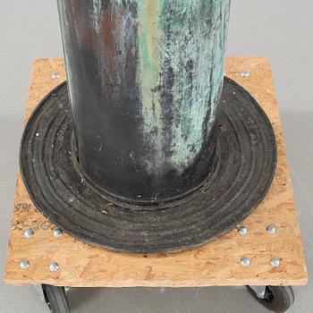 LARS STOCKS, birdbatch /sculpture, not siggned.