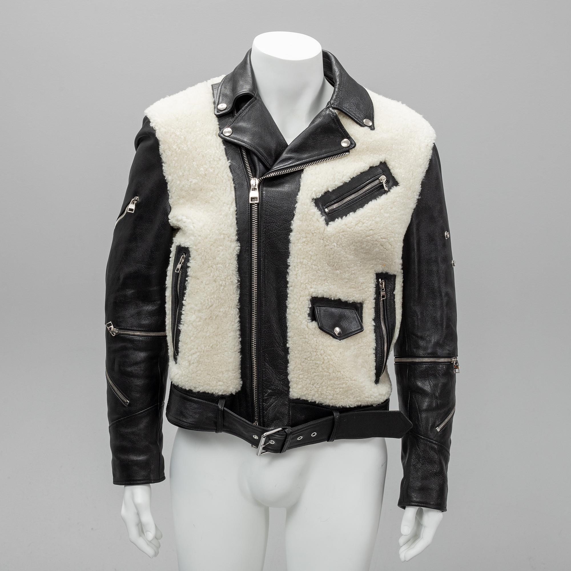 Alexander McQueen, a buffalo and lamb skinn leather jacket, 2018, Italian size 52.