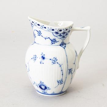 SERVIS 12+1 delar,  Musselmalet halvblonde Royal Copenhagen porslin 1900-talets senare del.