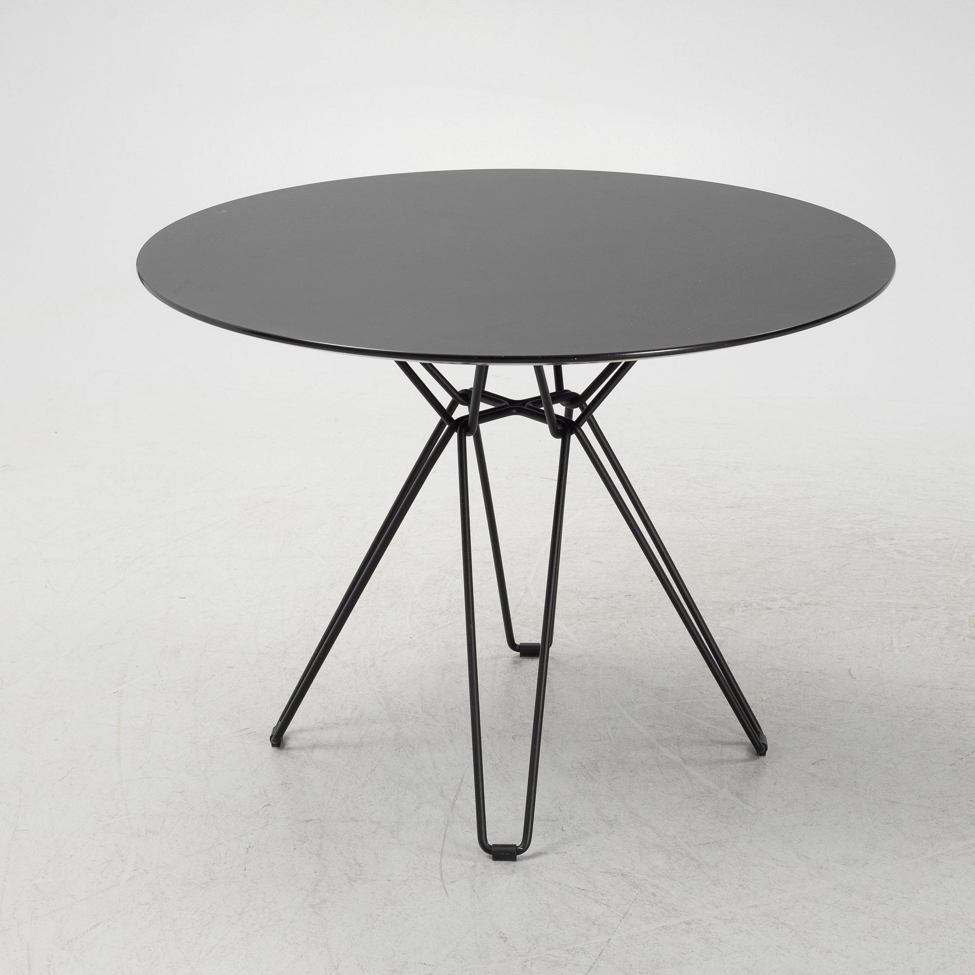Massproduction, dining table.