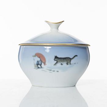 Harald Wiberg, a 26-piece Christmas service, Bing & Grøndahl, Denmark.