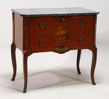 BYRÅ, gustaviansk stil, 1900-tal.