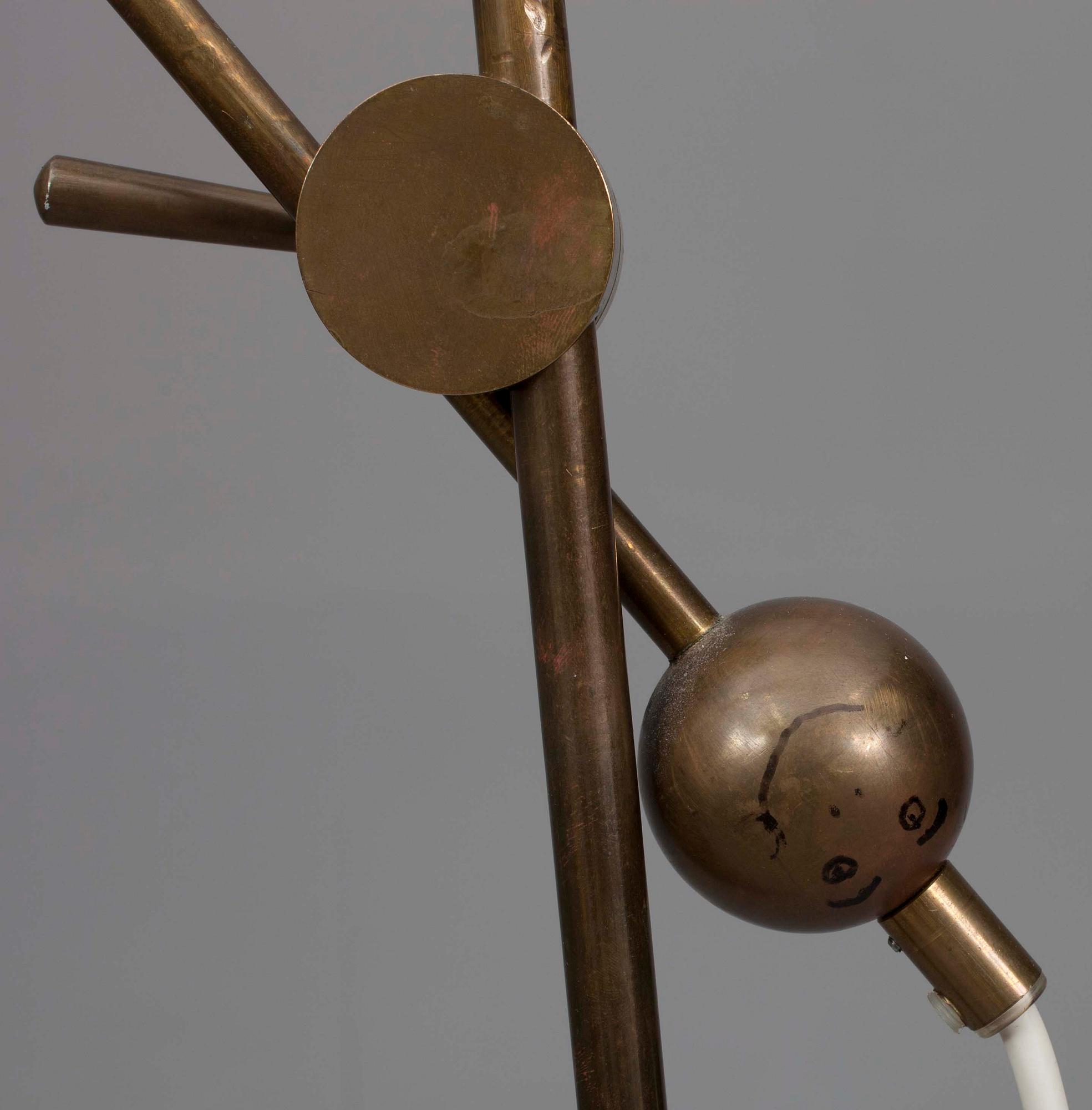 JALKALAMPPU, messinkiä ja metallia, K10-11, Tapio Wirkkala, design 1958. Valmistaja Idman Oy.