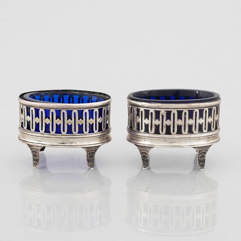 Gustav Hamnqvist, saltkar, ett par, silver och glas, Åmål 1810.