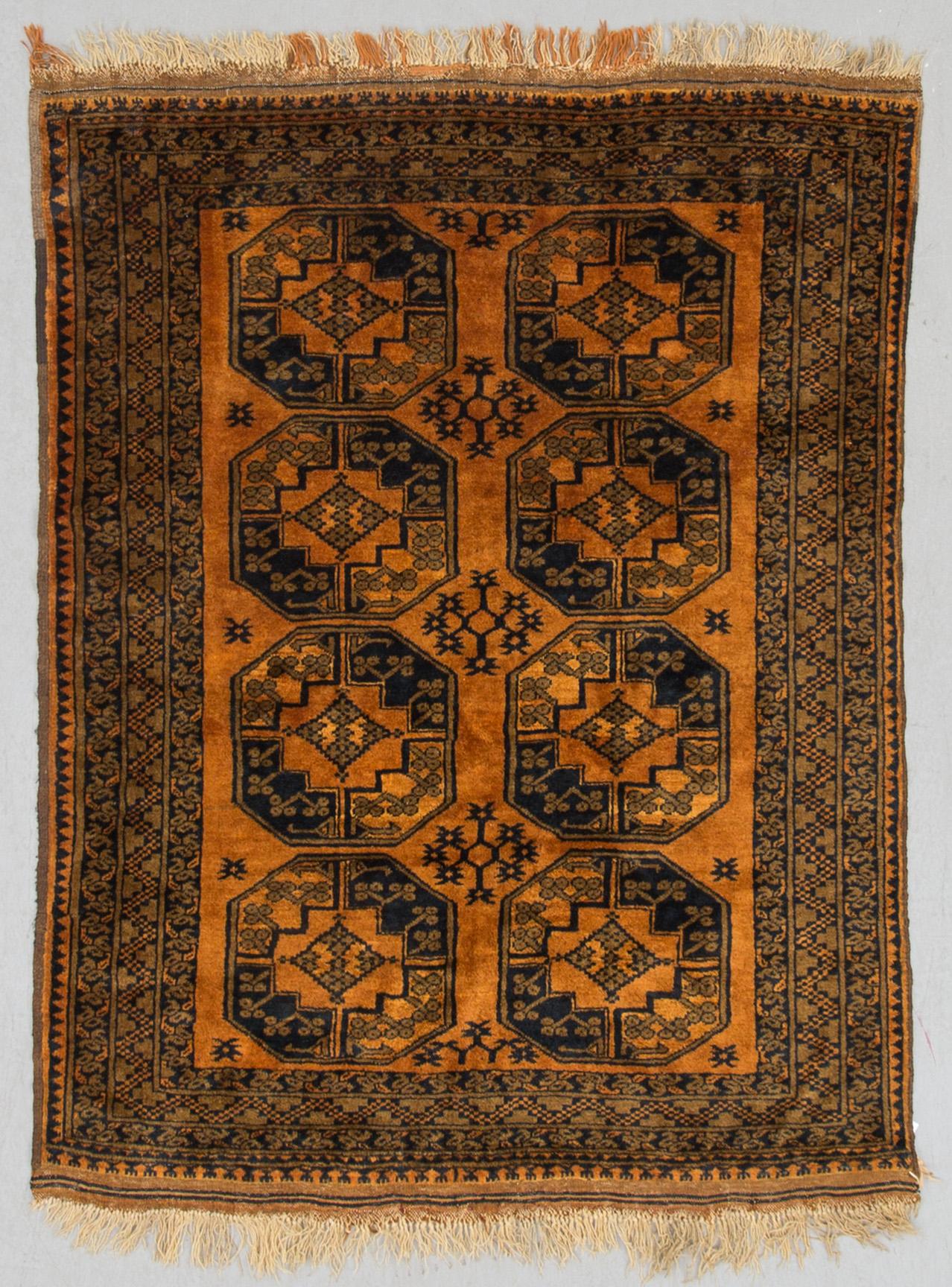 MATTA, old/semiantik, s.k guldafghan, ca 187 x 145 cm.