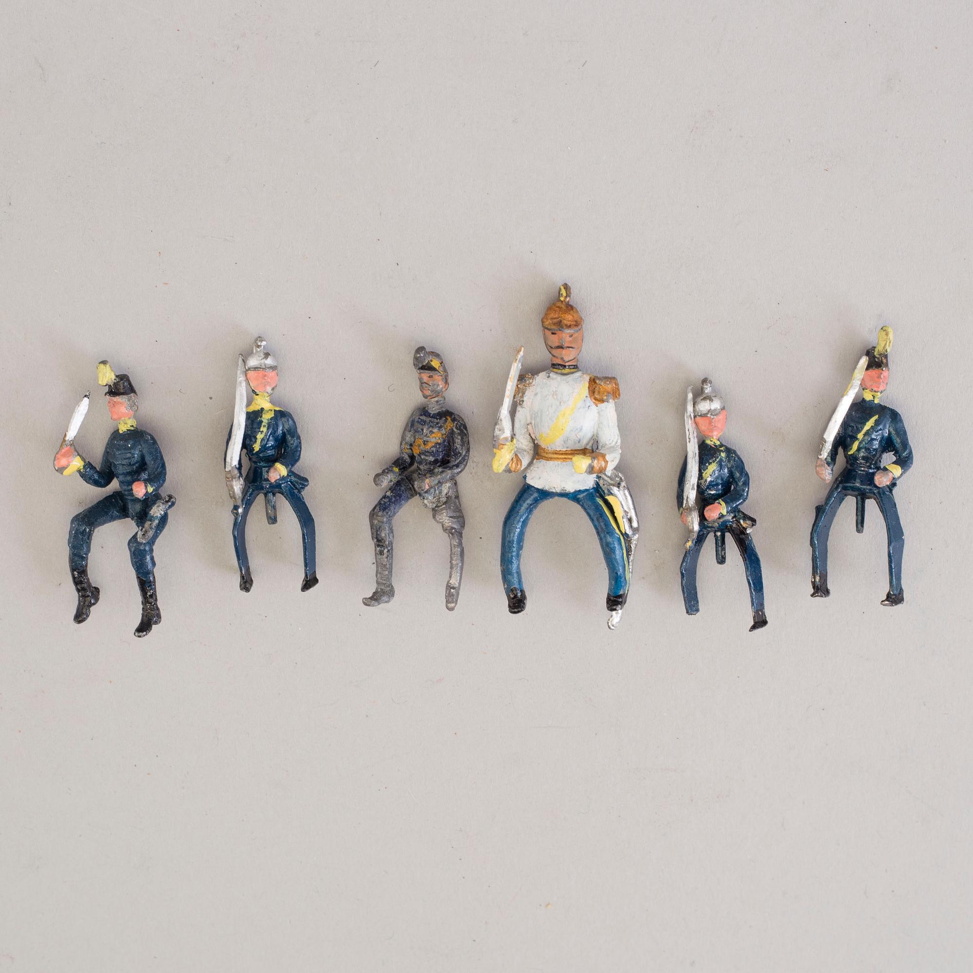 A COLLECTION OF PEWTER SOLDIERS, 1900's.